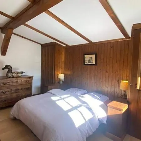 Familial A Megeve, Vue Sur Le Village シャレー